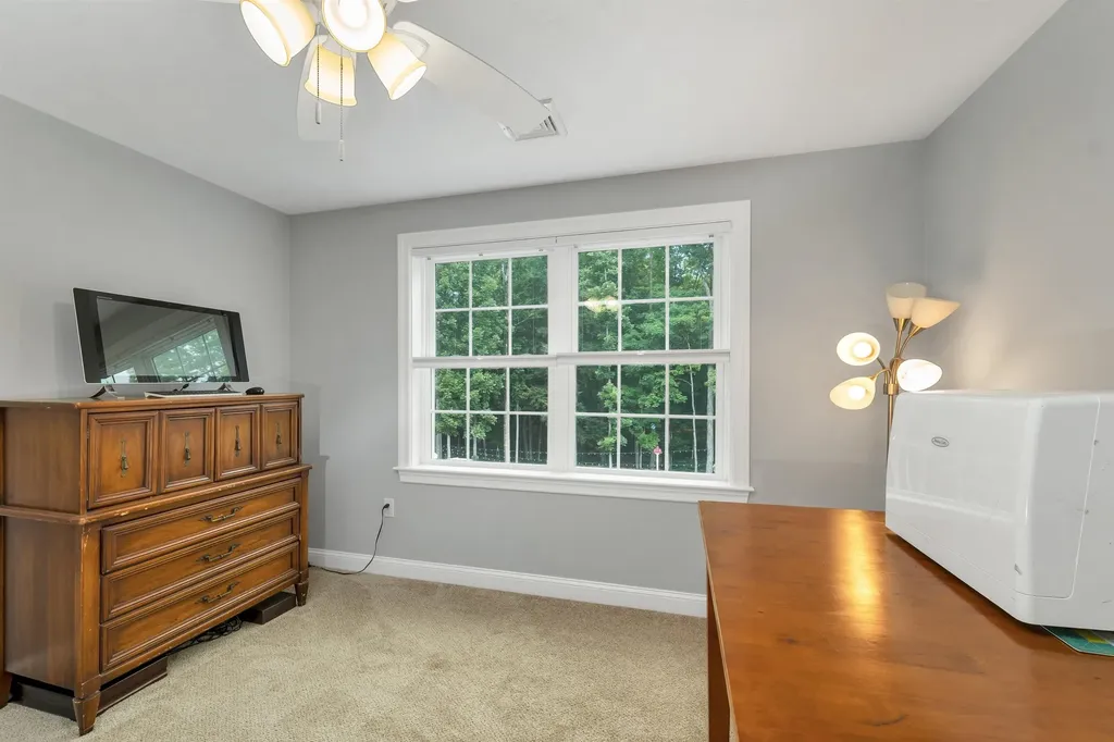 95 Olde Bridge Lane Epping NH 03042