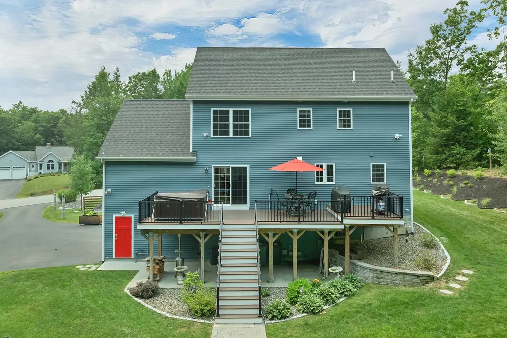 95 Olde Bridge Lane Epping NH 03042
