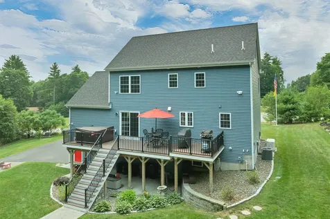 95 Olde Bridge Lane Epping NH 03042