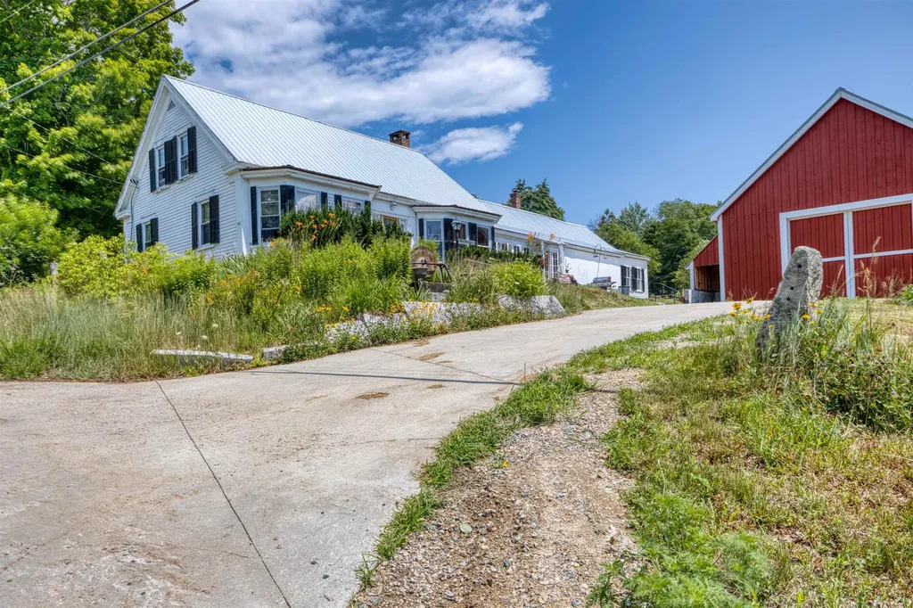 681 Province Lake Road Effingham NH 03882