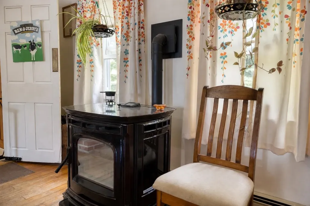 681 Province Lake Road Effingham NH 03882