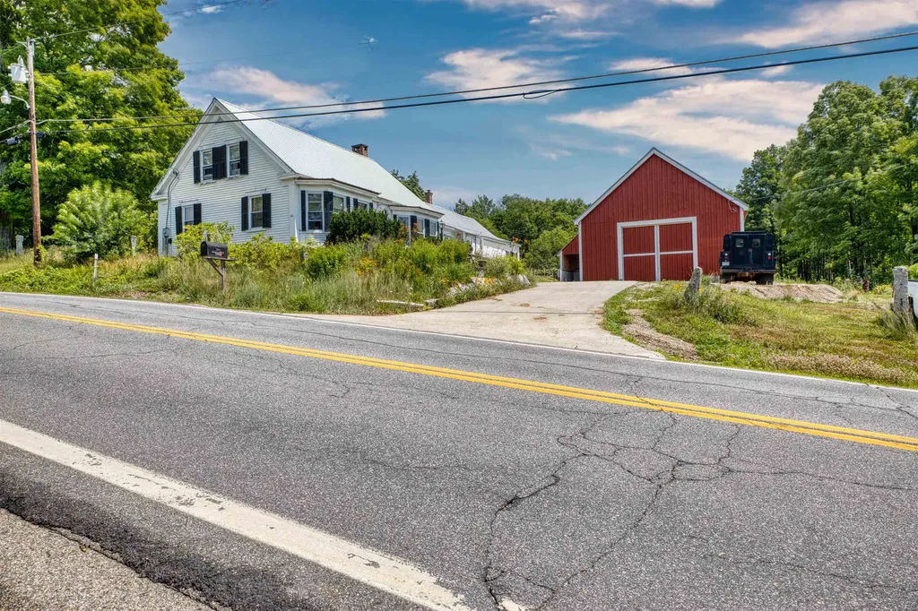 681 Province Lake Road Effingham NH 03882