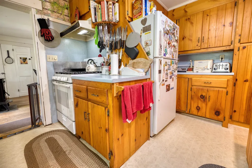 681 Province Lake Road Effingham NH 03882