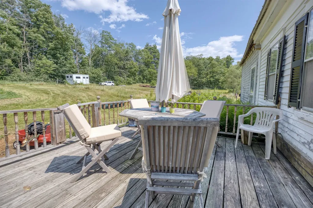 681 Province Lake Road Effingham NH 03882