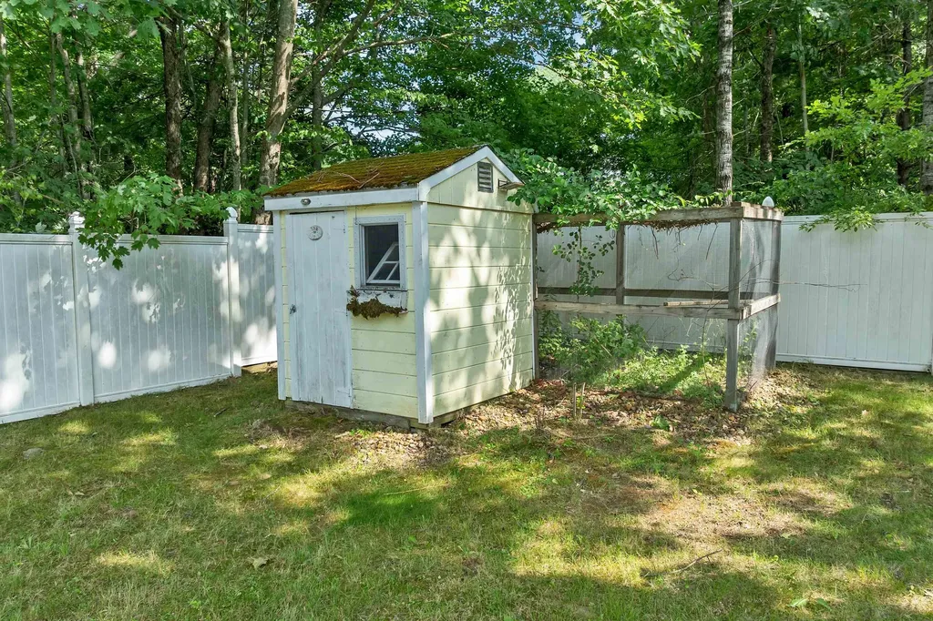 101 Byam Road New Boston NH 03070
