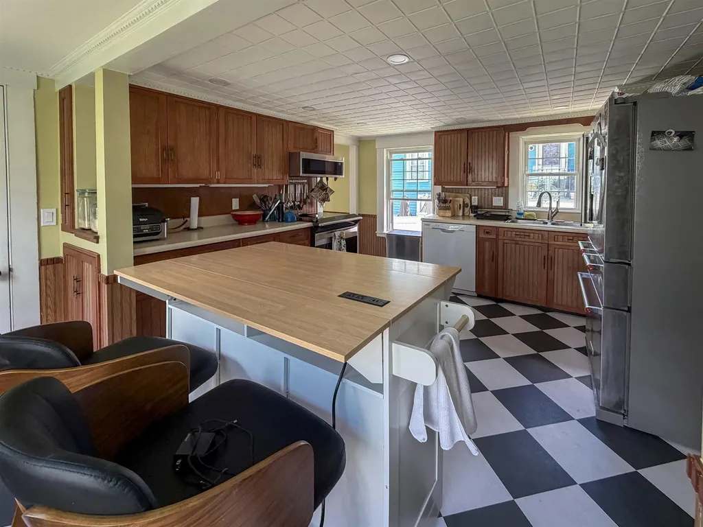 256 Lowell Street Manchester NH 03104-5063