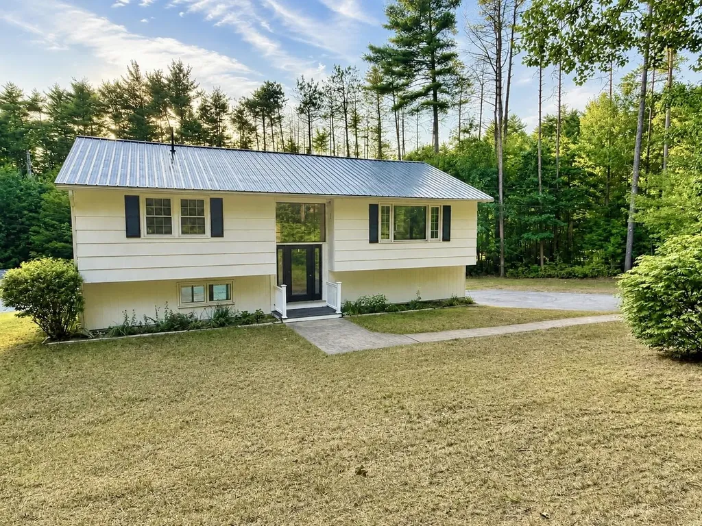12 Hethlon Road Canterbury NH 03224