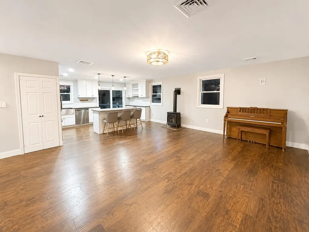 12 Hethlon Road Canterbury NH 03224