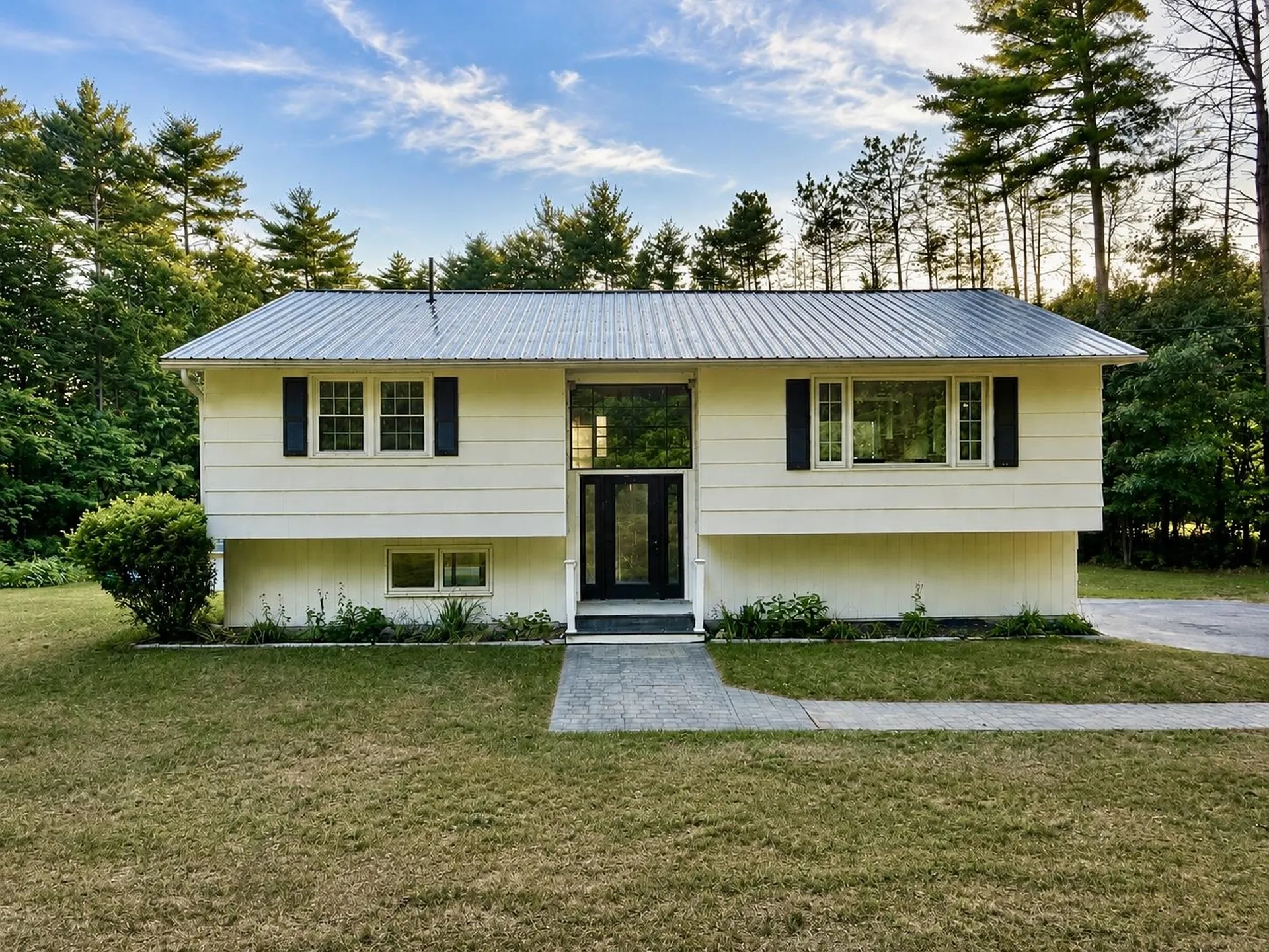 12 Hethlon Road Canterbury NH 03224