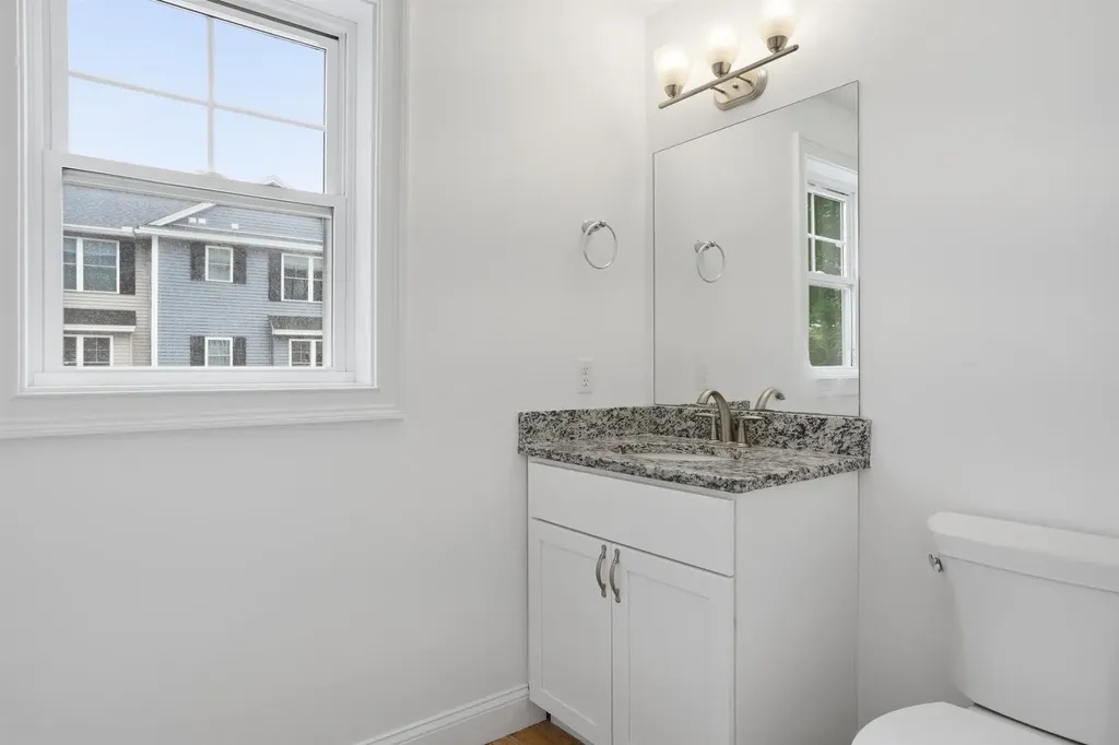 18 Dumaine Avenue Nashua NH 03063