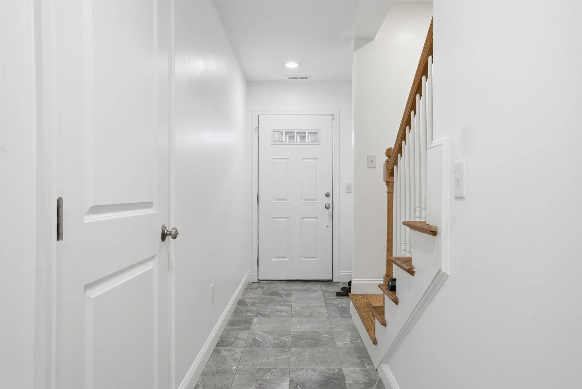 18 Dumaine Avenue Nashua NH 03063
