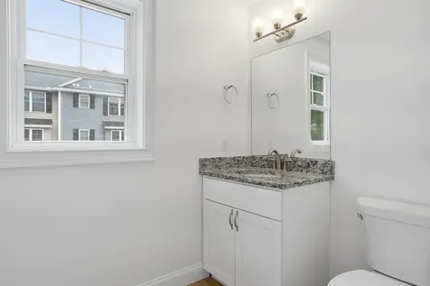 18 Dumaine Avenue Nashua NH 03063