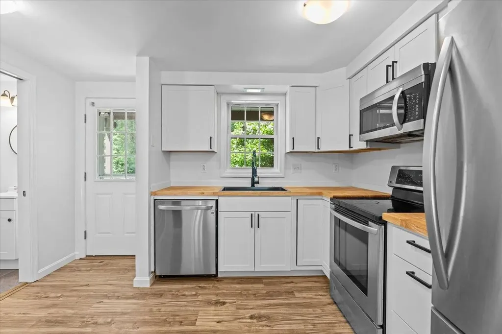 156 Whispering Pines Colchester VT 05446