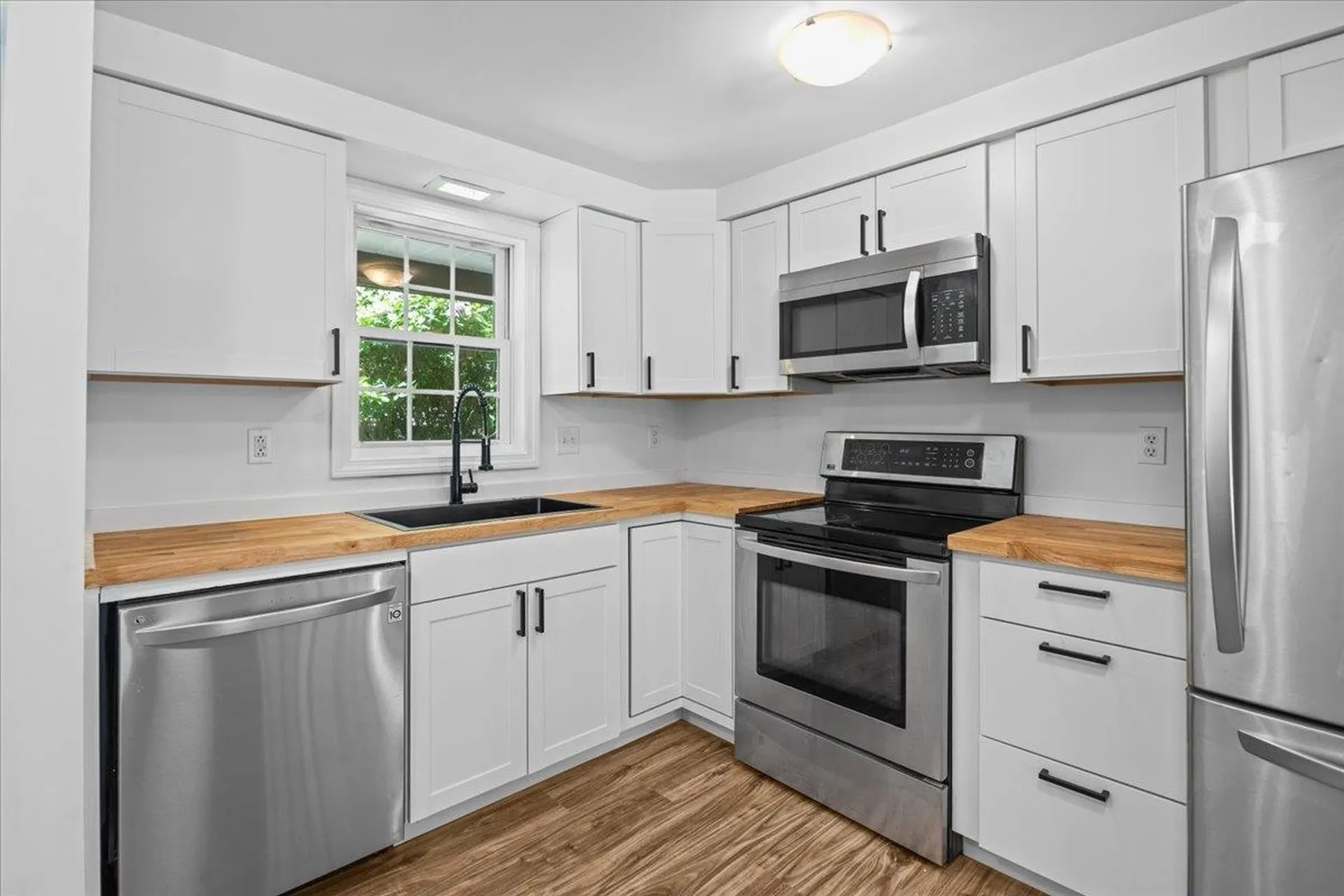 156 Whispering Pines Colchester VT 05446