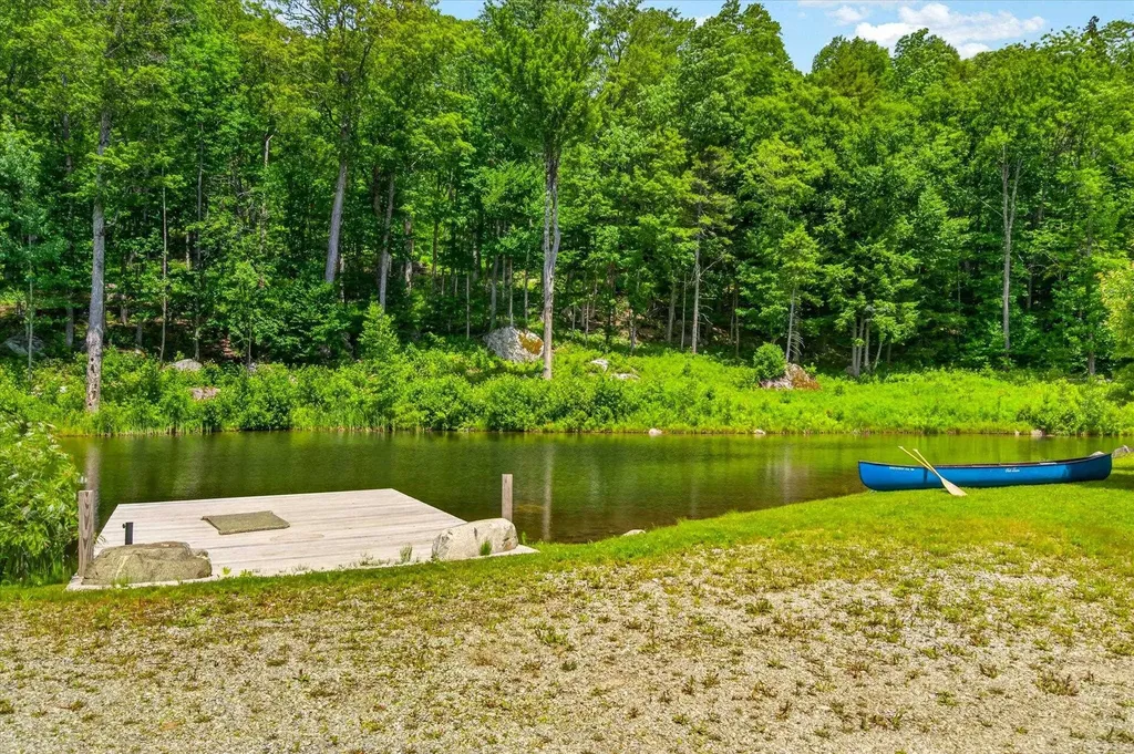 1949 South Road Peru VT 05152
