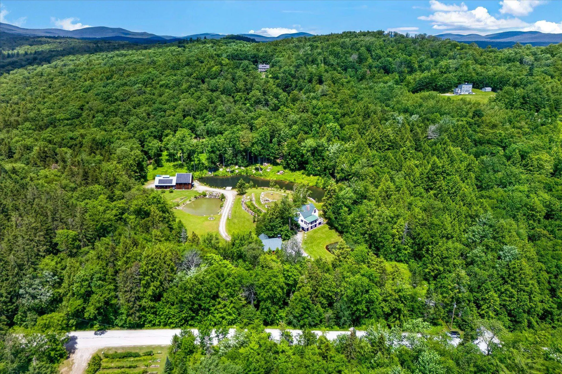 1949 South Road Peru VT 05152