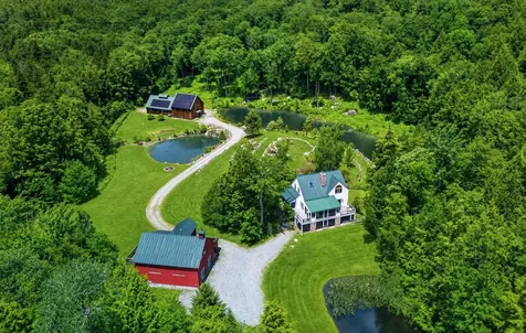 1949 South Road Peru VT 05152