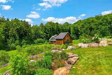 1949 South Road Peru VT 05152