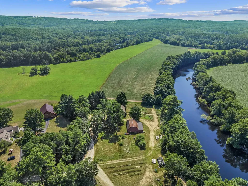 385 Burnham Intervale Road Hopkinton NH 03229