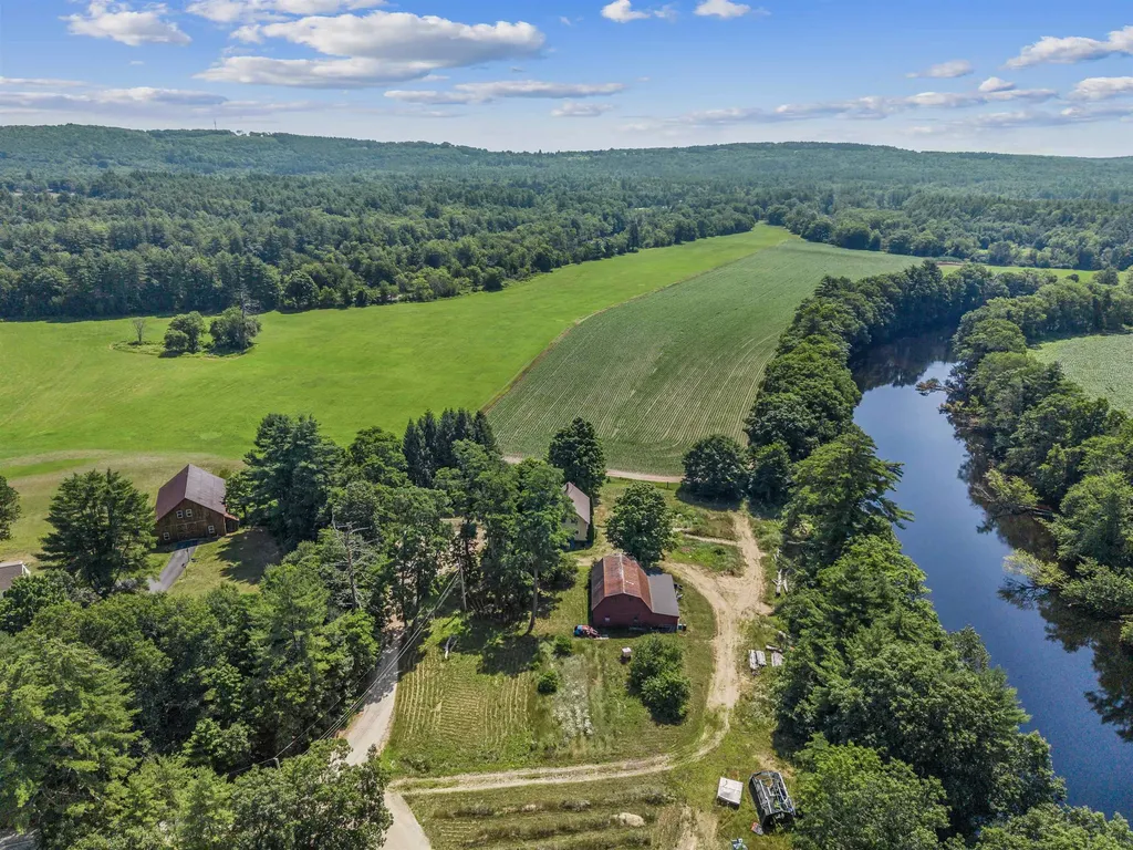 385 Burnham Intervale Road Hopkinton NH 03229