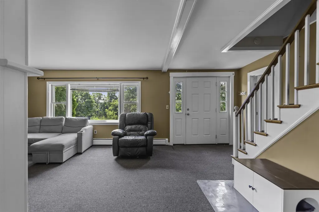 385 Burnham Intervale Road Hopkinton NH 03229