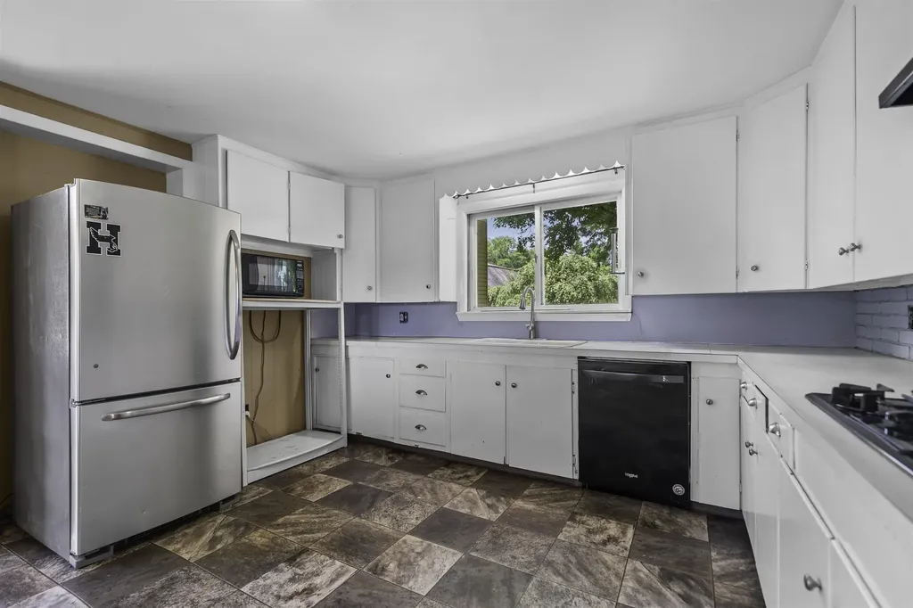 385 Burnham Intervale Road Hopkinton NH 03229