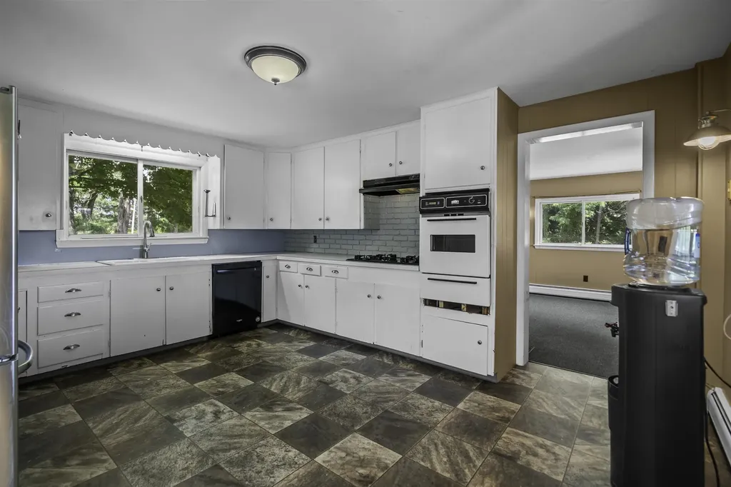385 Burnham Intervale Road Hopkinton NH 03229