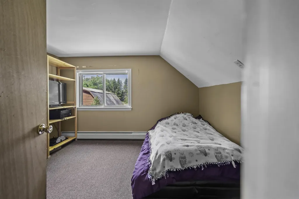 385 Burnham Intervale Road Hopkinton NH 03229