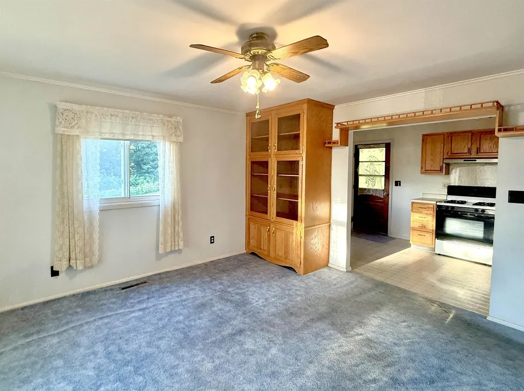112 High Street Lyndon VT 05851