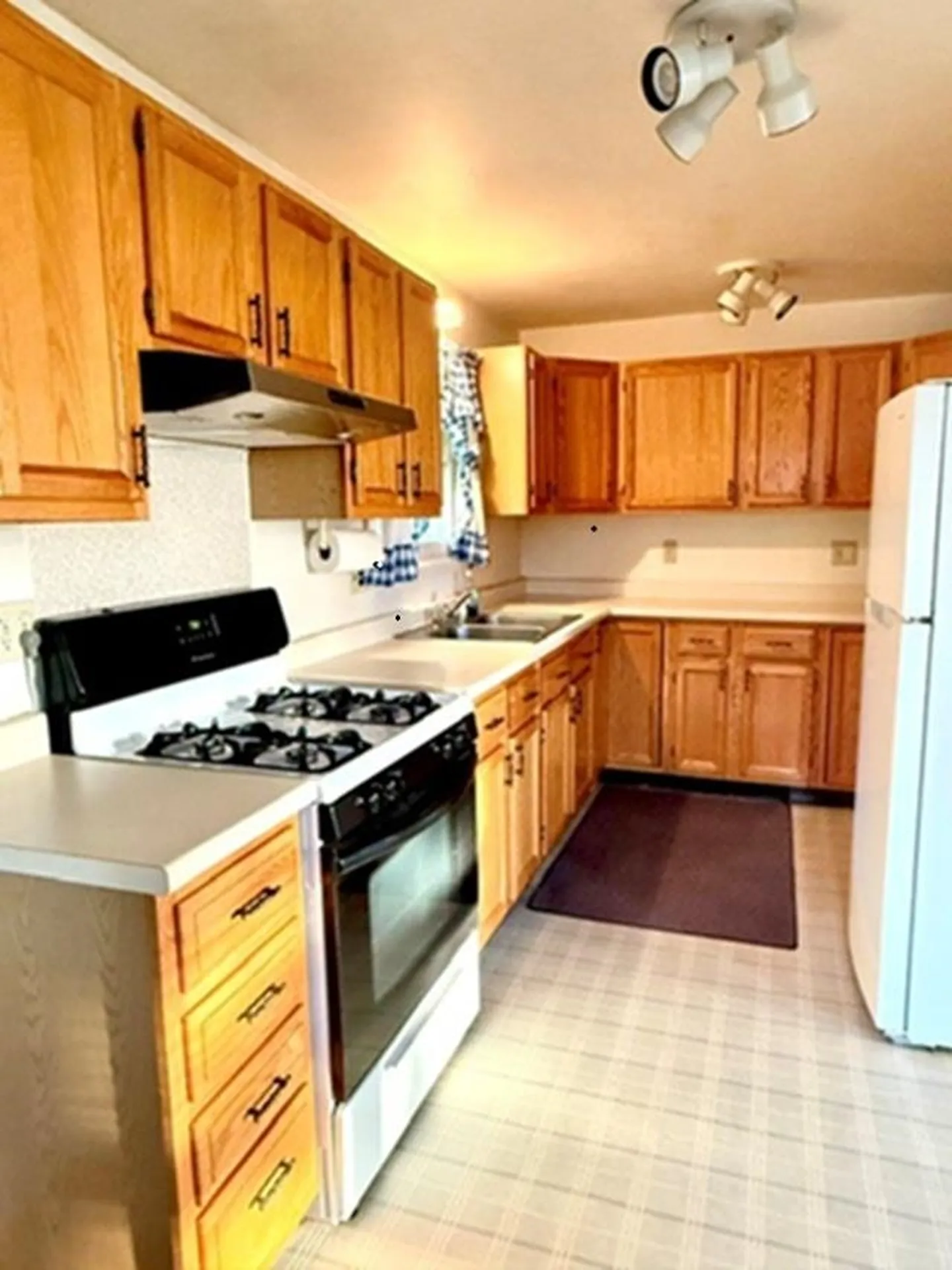 112 High Street Lyndon VT 05851