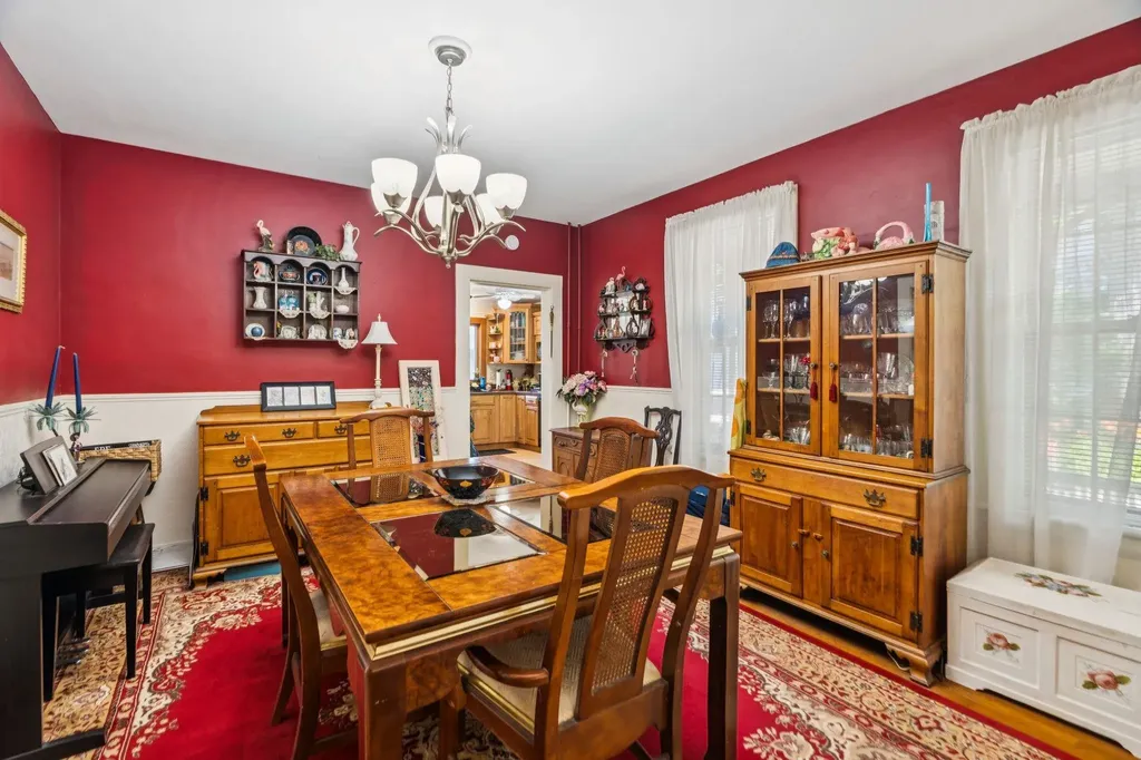 6 Pine Street Windsor VT 05089