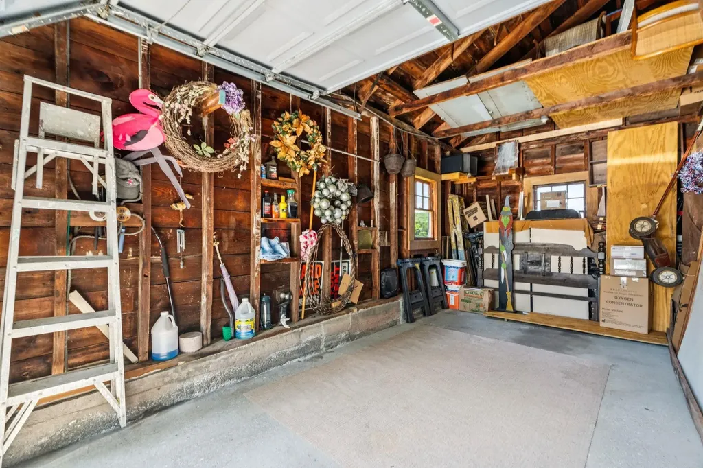 6 Pine Street Windsor VT 05089