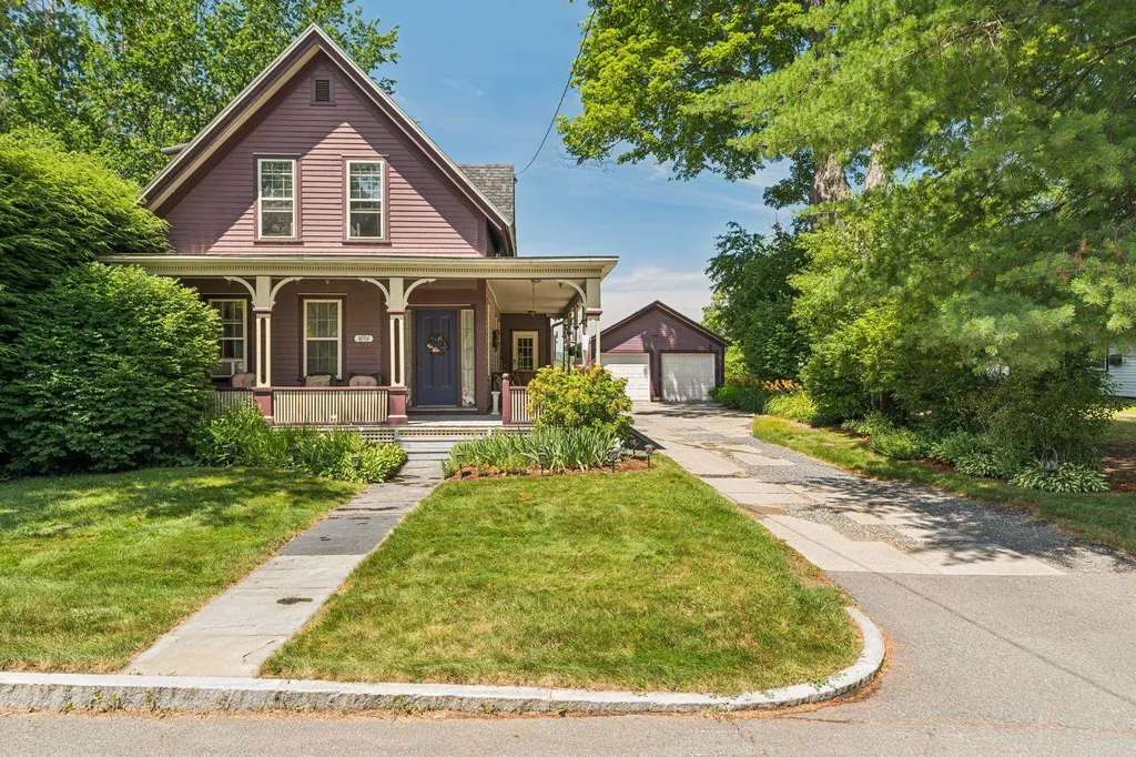 6 Pine Street Windsor VT 05089