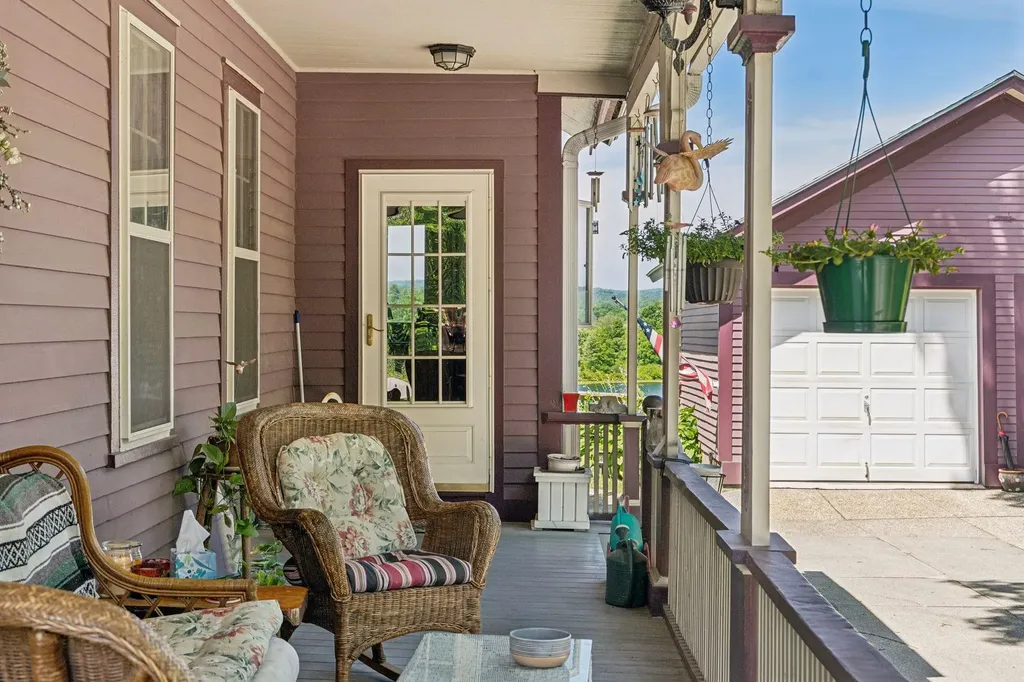 6 Pine Street Windsor VT 05089