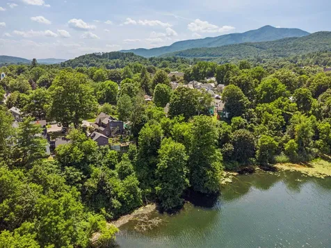 6 Pine Street Windsor VT 05089