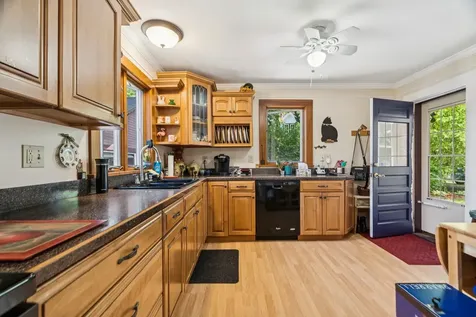 6 Pine Street Windsor VT 05089