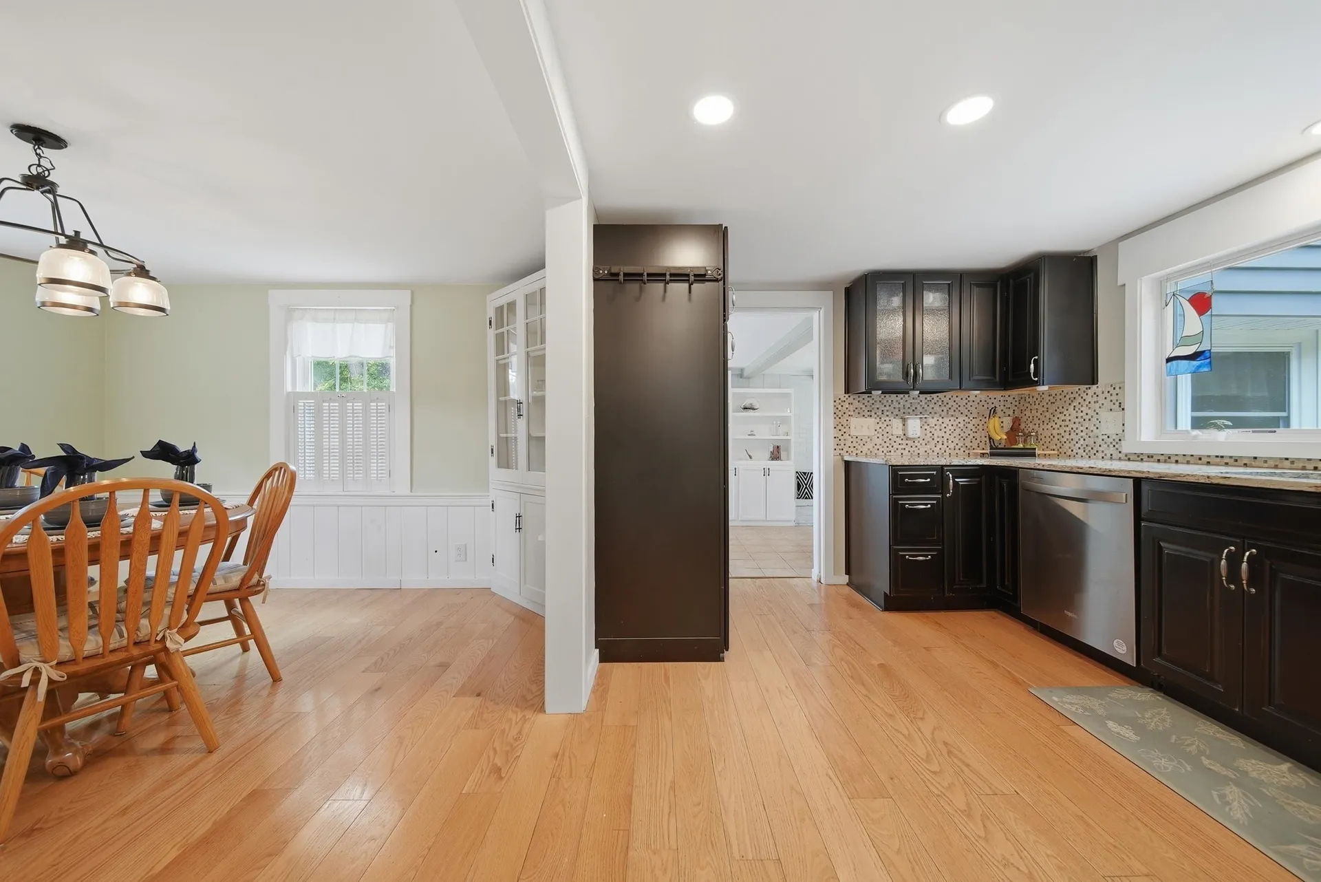 27 Baker Street Hudson NH 03051