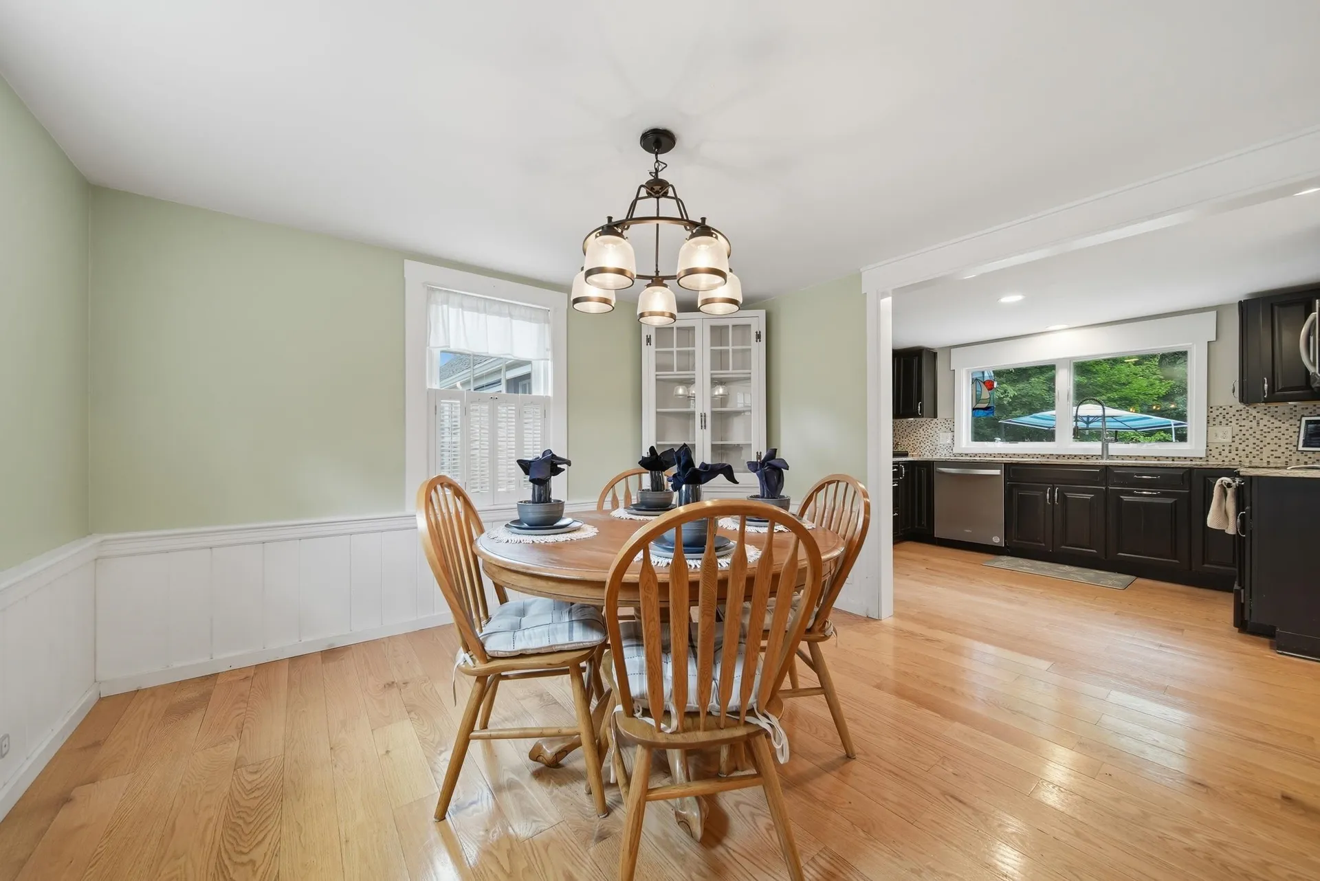 27 Baker Street Hudson NH 03051