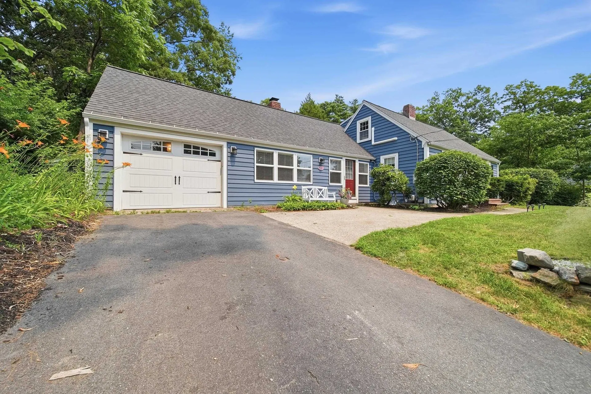 27 Baker Street Hudson NH 03051