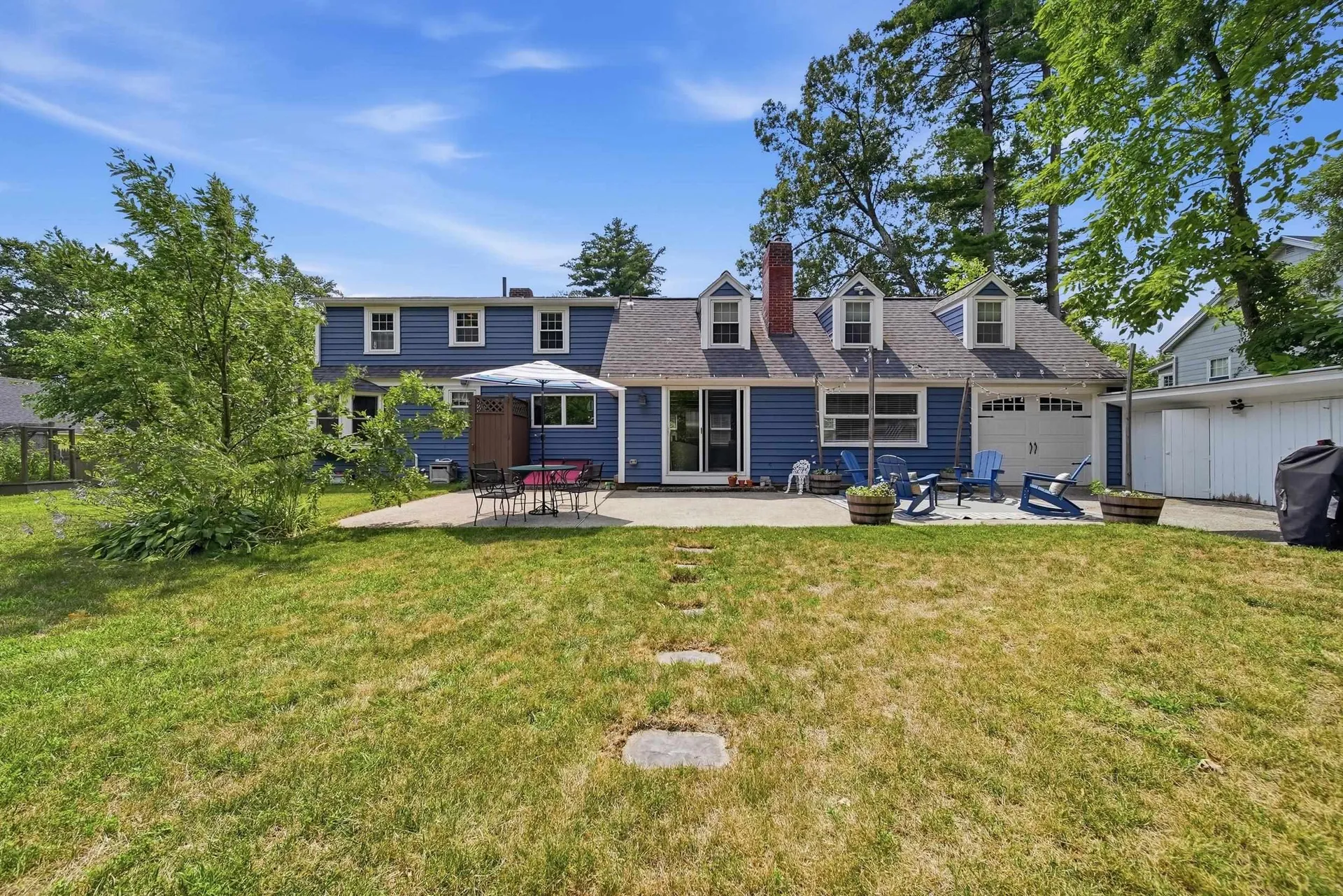27 Baker Street Hudson NH 03051