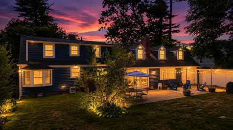 27 Baker Street Hudson NH 03051