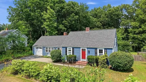 27 Baker Street Hudson NH 03051