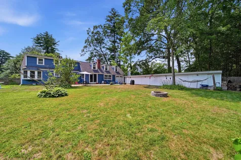 27 Baker Street Hudson NH 03051