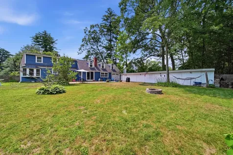 27 Baker Street Hudson NH 03051