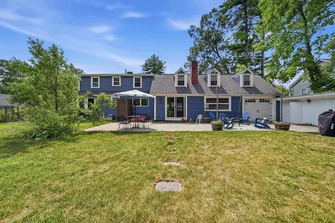 27 Baker Street Hudson NH 03051