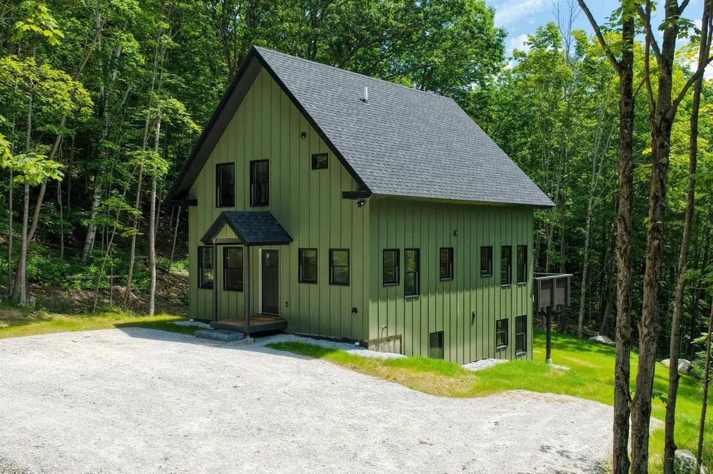 300 Great Hawk Road Rochester VT 05767