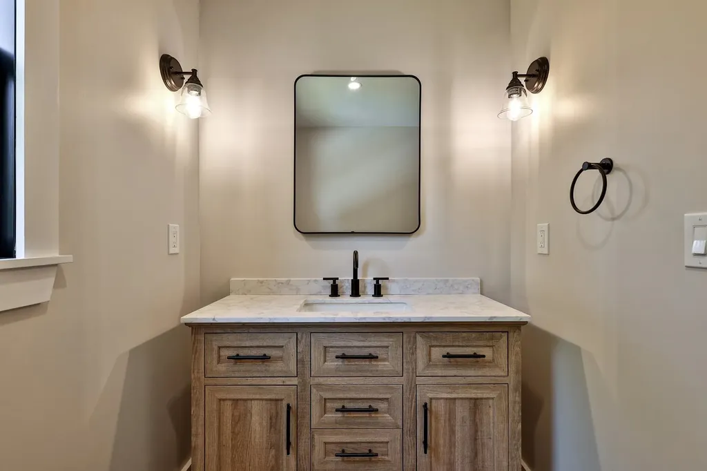 300 Great Hawk Road Rochester VT 05767