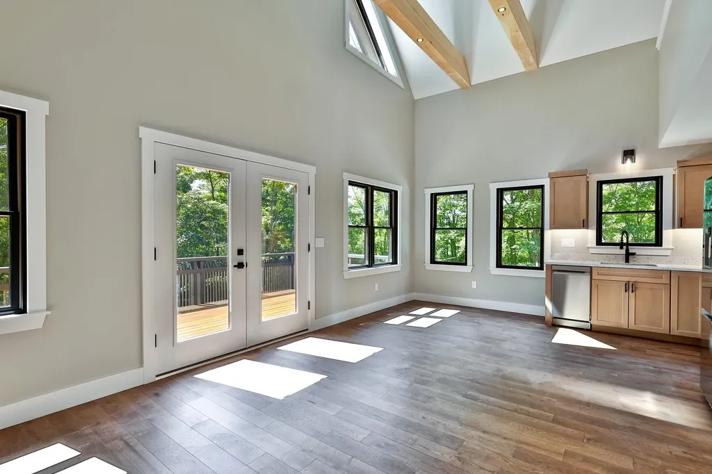300 Great Hawk Road Rochester VT 05767