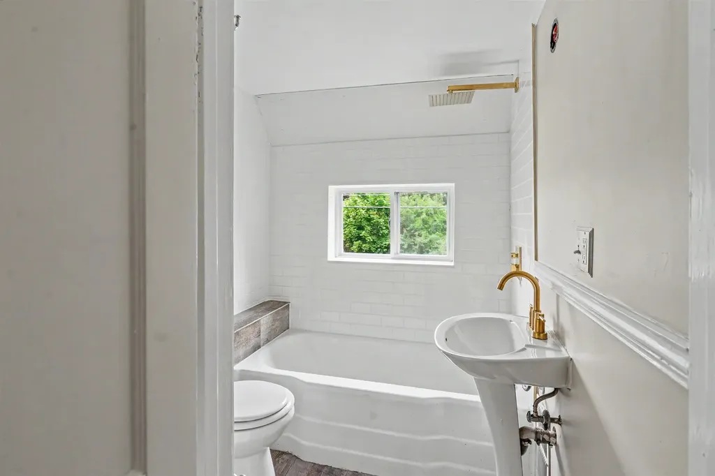 184A Echo Avenue Portsmouth NH 03801