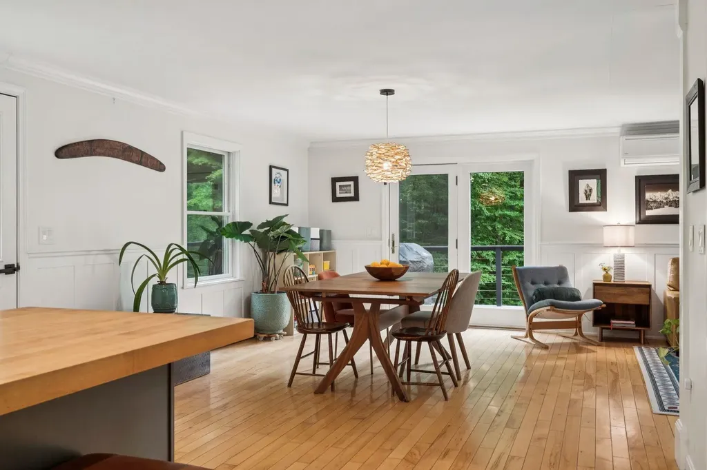 167 Limey Lane Pomfret VT 05053